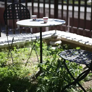 Appartement With Lovely Garden